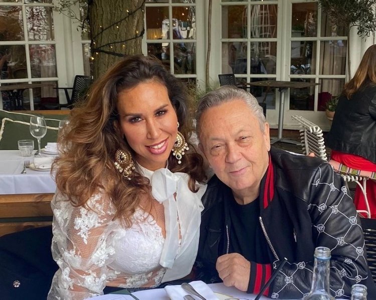 The whole world is talking about the surprise engagement of billionaire David Sullivan (72): His fiancée is more than 30 years younger than him