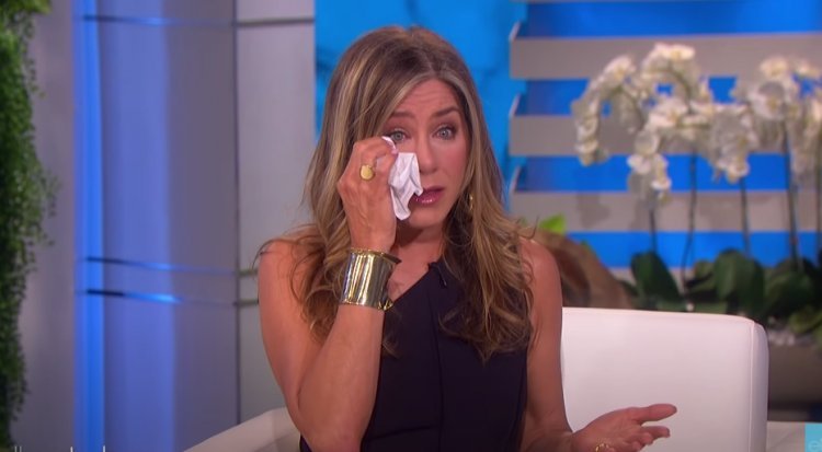 Jennifer Aniston broke down in tears on The Ellen DeGeneres Show : 'This is not supposed to be emotional!'