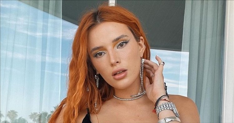 Bella Thorne posted a photo of herself completely naked!