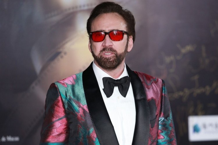 Intoxicated Nicolas Cage kicked out of a restaurant, the staff mistaken him for a homeless man!