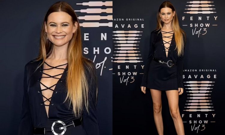 With a big smile Behati Prinsloo overshadowed all her colleagues