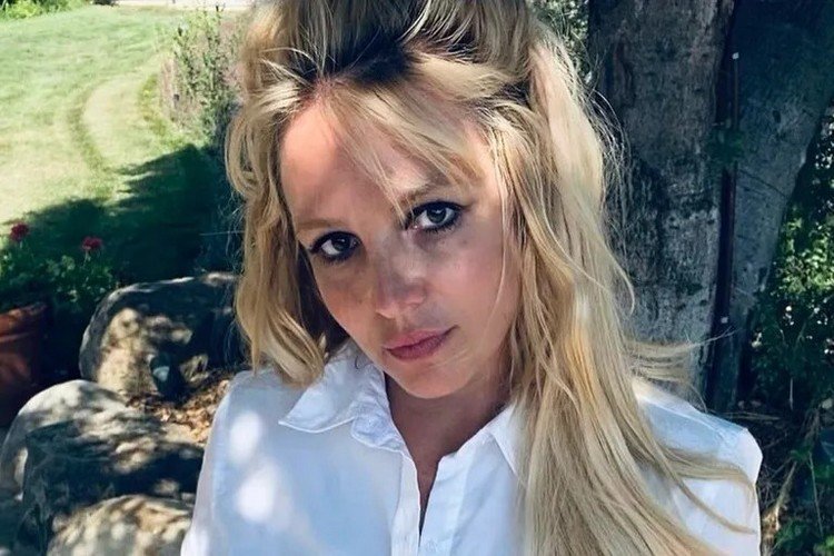 HERE'S WHAT THE TRUE FRIENDS ARE / If it weren't for this powerful agent, Britney would have had a hard time pulling herself out of her father's clutches