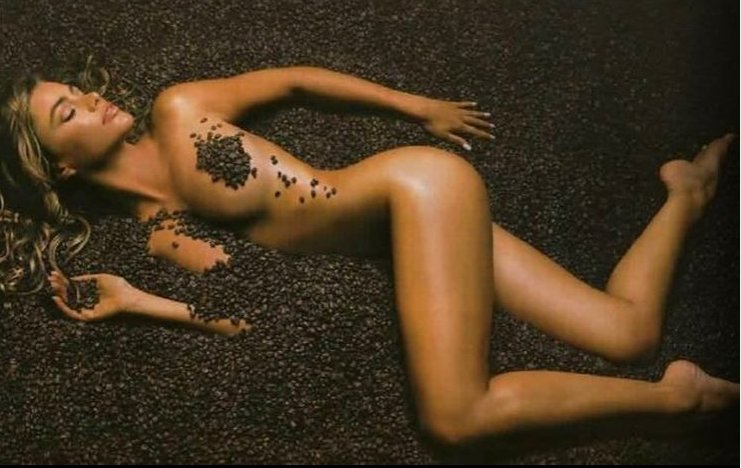 Sofia Vergara completely naked: Only for coffee lovers