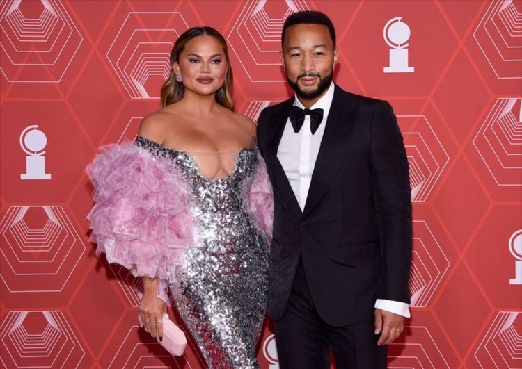 Chrissy Taigen enjoyed sunbathing, and the comments that followed were "brutal"