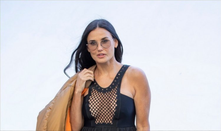 Demi Moore left everyone breathless in a black top without a bra