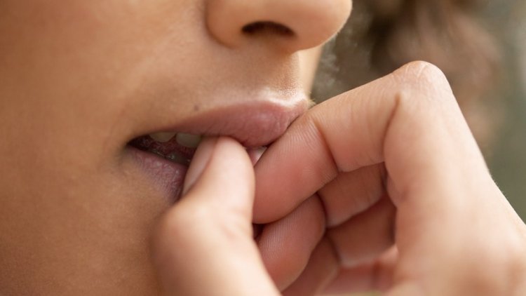 How dangerous nail biting actually is for our health