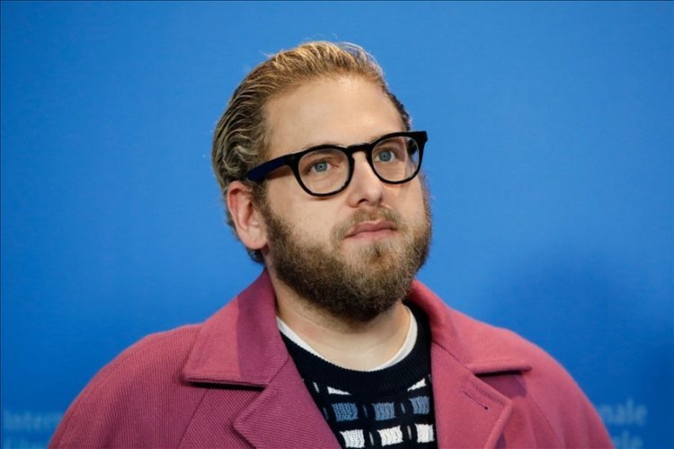 Jonah Hill weighed 250 lb and after losing weight, the actor says: "Don't comment on it"