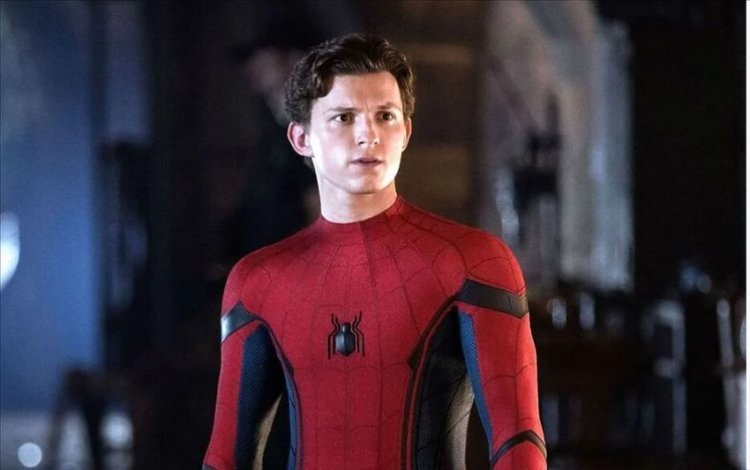 Tom Holland reveals he cried during the last day of filming "Spider-Man"