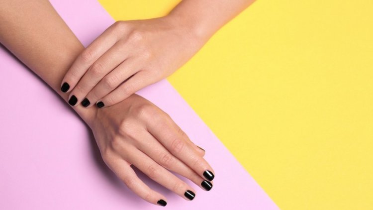Hacks to dry your nail polish faster!