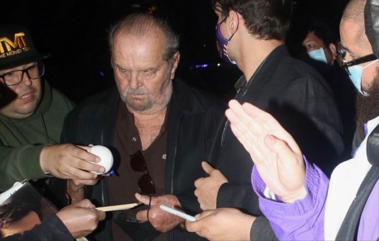Jack Nicholson seen in public for the first time in a year