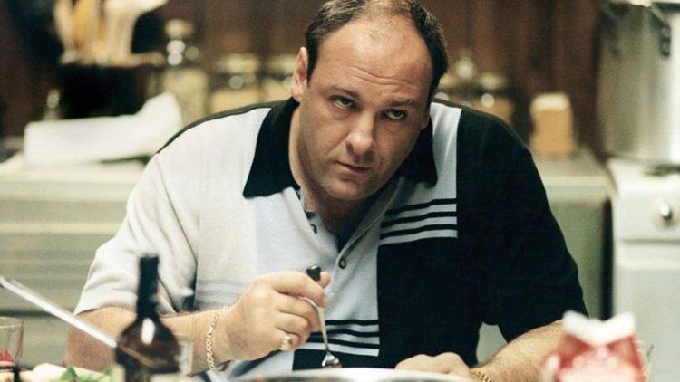 Tony Soprano (James Gandolfini) was furious about this scene: 'What the hell is this? I won't do it! '