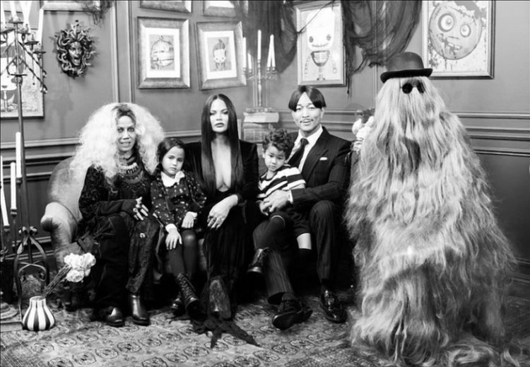John Legend and Chrissy Teigen's familiy dressed up as the iconic Adams