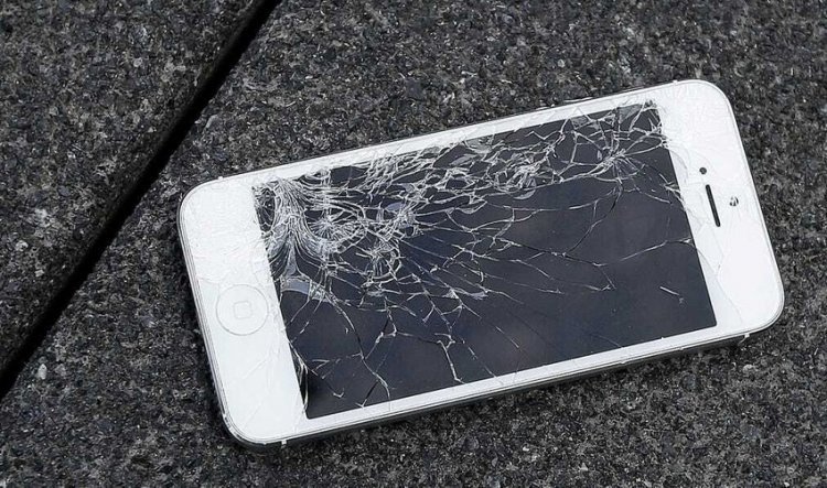 Be careful not to drop it! Apple Disables Screen Repair on iPhone 13