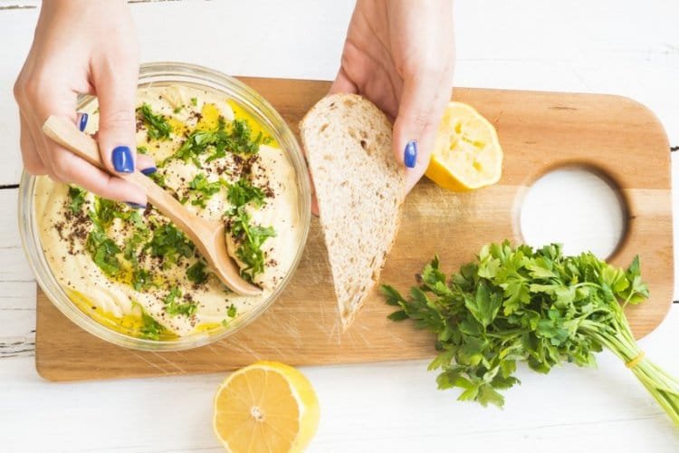 Reasons why you should include hummus in your diet
