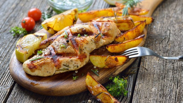 Aromatic roasted chicken breast with potatoes