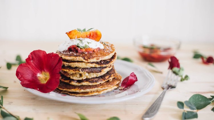 Coconut-flavored pancakes are the perfect dessert!