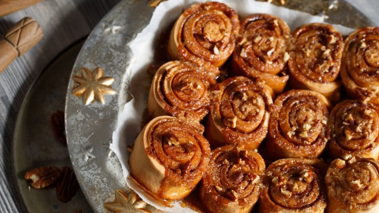 Cinnamon rolls will disappear in a second!