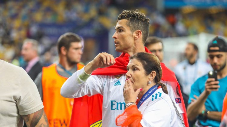 Everyone talks about Ronaldo's mother's smile