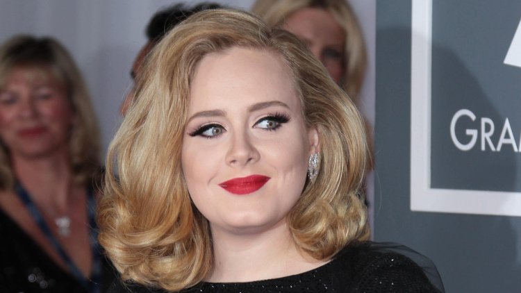 Is Adele buying Stallone's villa?