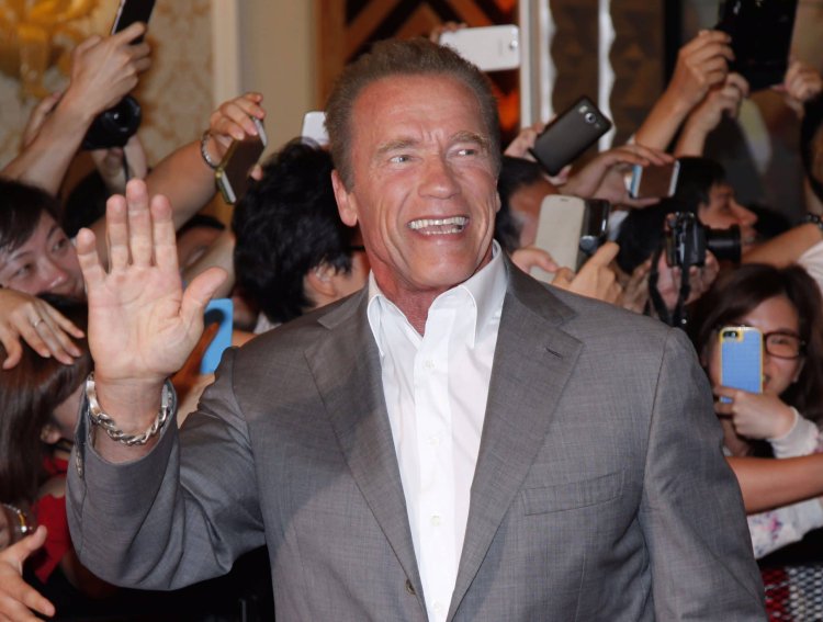 Arnold Schwarzenegger involved in a car crash