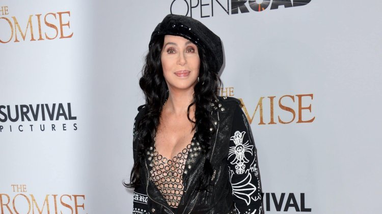 Cher showed an enviable figure at the age of 76