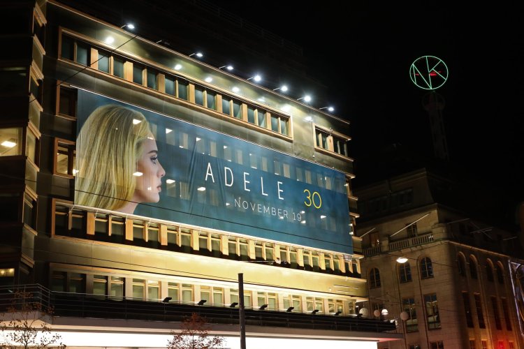 New shocking turn in Adele's career