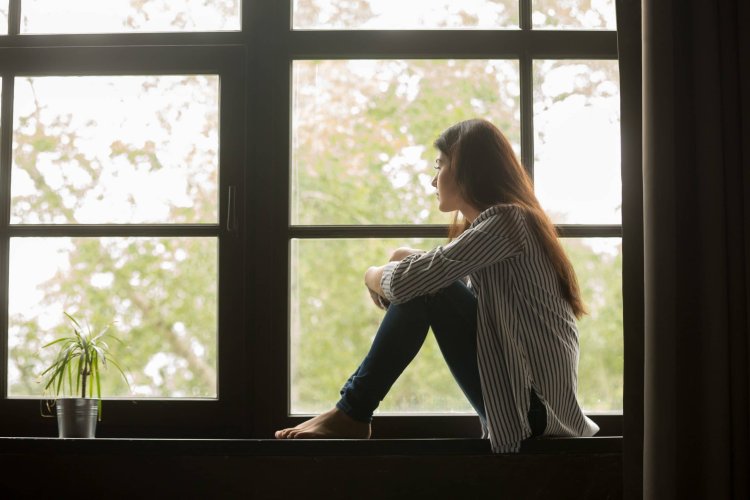 Feeling Lonely? We’ve Got 10 Things You Can Do To Help You Deal With It