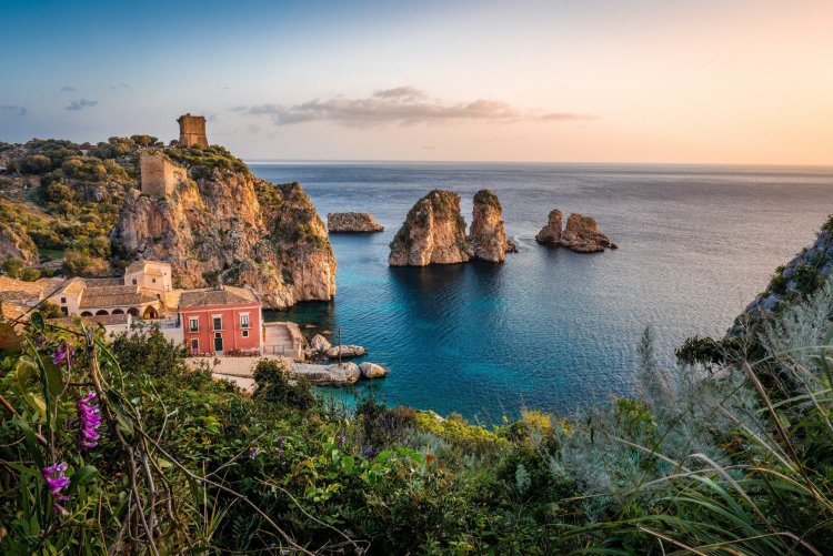 7 Amazing Places To Visit In Sicily!