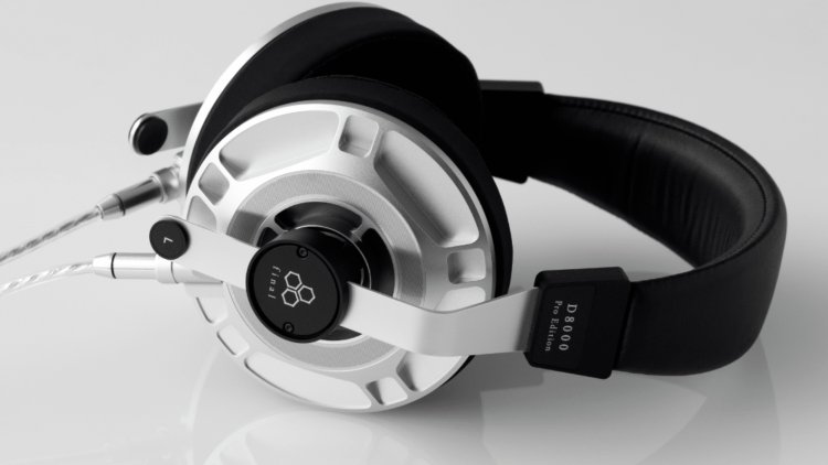 Final D8000 Pro Edition: over ear headphones
