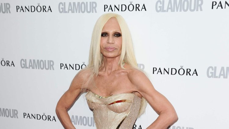Donatella Versace showed a ‘new face’
