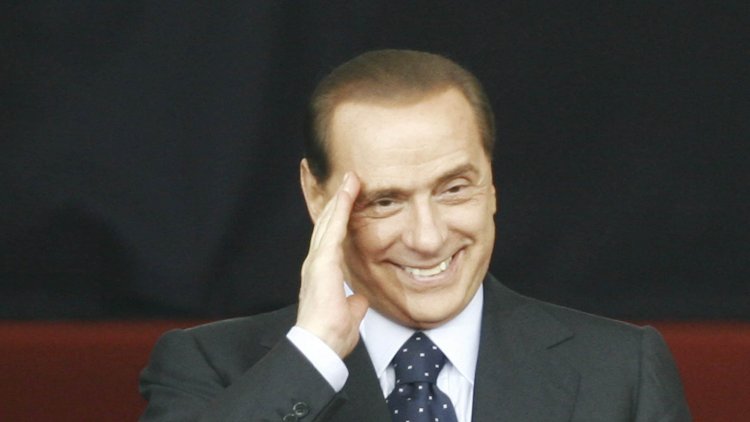 Silvio Berlusconi had a intimate wedding