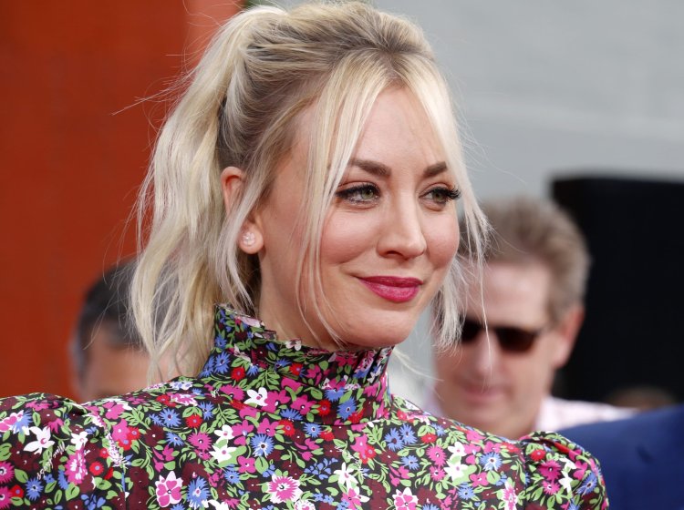 Kaley Cuoco looks stunning in new photo
