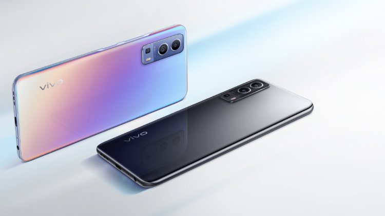 APRIL 11: Flexible phone with 4 ZEISS cameras