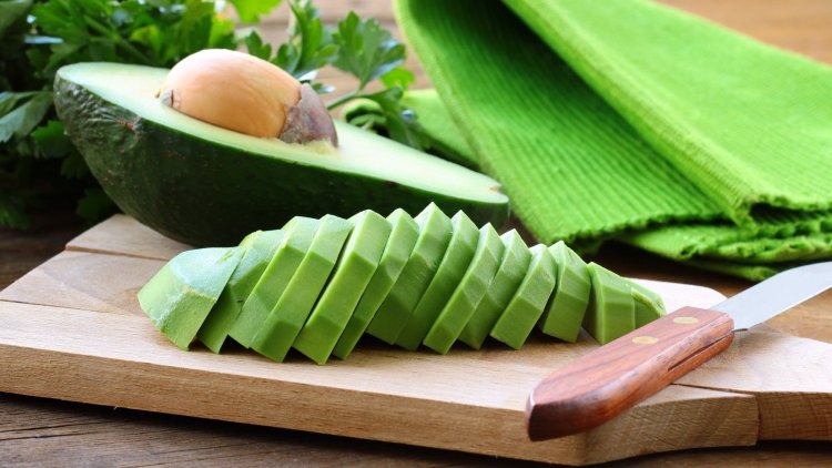 Surprising health benefits of eating avocado!