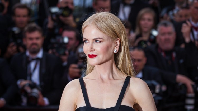 What happened to Nicole Kidman's face?