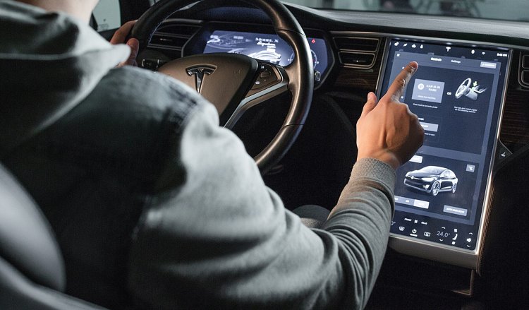 Tesla recalls 130,000 vehicles: CPU overheating