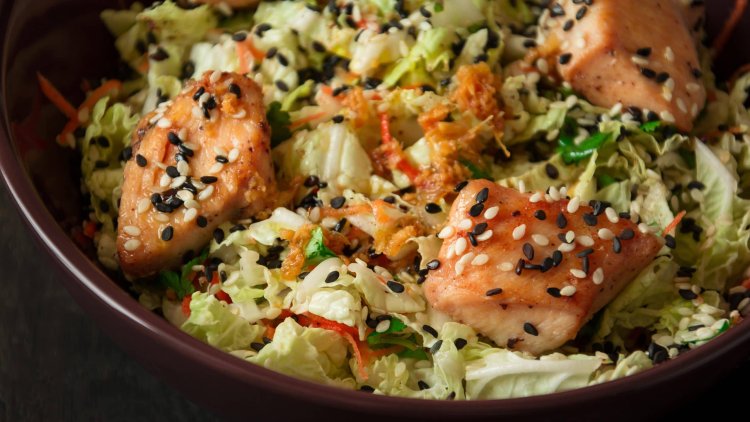 Delicious: Chicken salad with sesame!