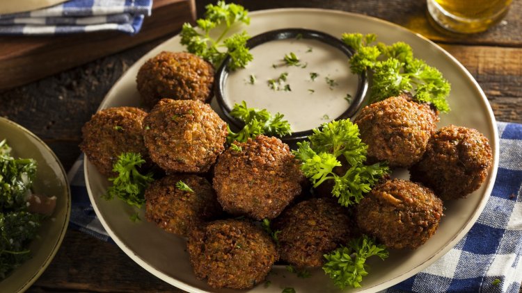 How to make the best homemade falafel?