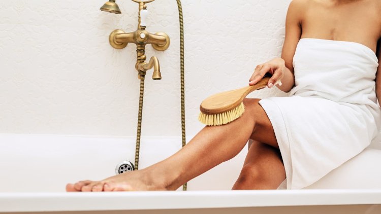 How to dry brush your skin and why it's so good 