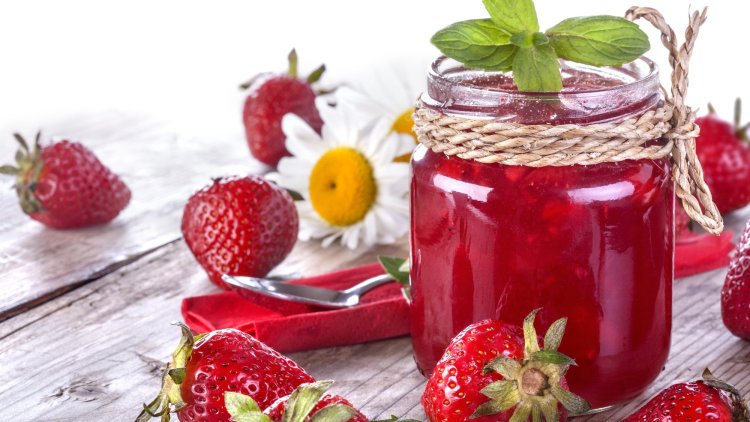 An amazing homemade strawberry jam