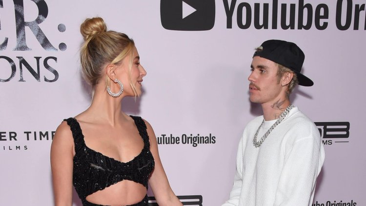 Justin and Hailey caught on a romantic vacation