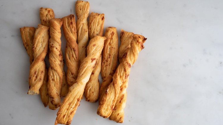 Quick and easy: Crunchy cheese pastry!