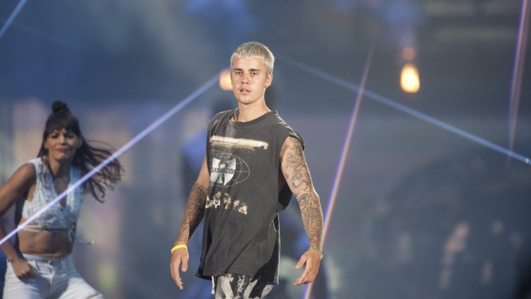 Justin Bieber reveals partial face paralysis