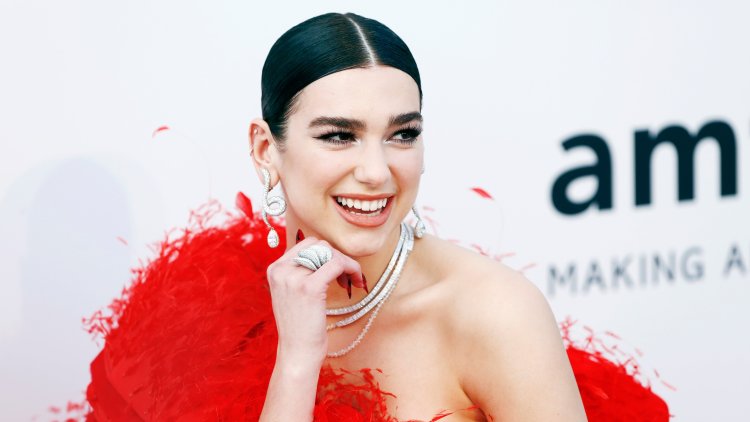 Is Dua Lipa in the middle of a love triangle?