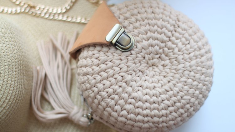 Knitted bags: beautiful accessories for trendy look