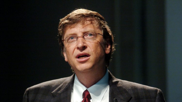 Bill Gates' attractive daughter posed in a bathing suit