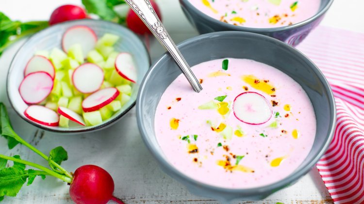 Quick and easy: Cold radish soup