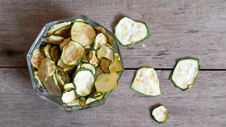 Zucchini chips - an ideal summer snack