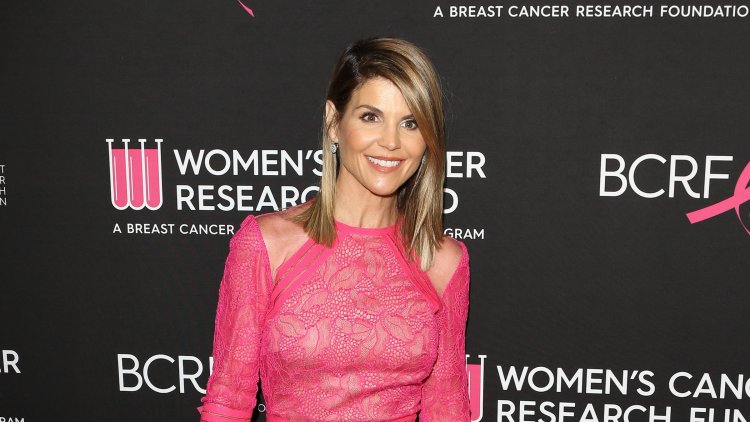 Lori Loughlin appeared on the red carpet