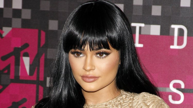 Did Kylie enlarge her lips again?